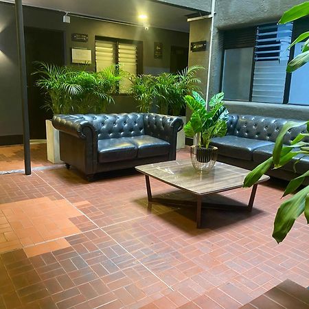 Hotel Latino 메딜린 외부 사진
